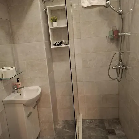 Aparmani Park Centar * Τρέμπινιε